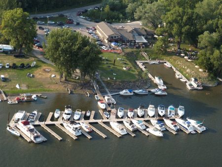 Harbor Restaurant Bar & Marina